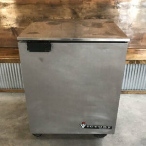 VICTORY UR-27-SST Under Counter Refrigerator w/Stainless Steel Top